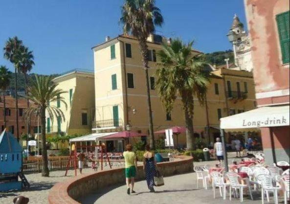 Affittacamere Montecarlo Laigueglia Extérieur photo